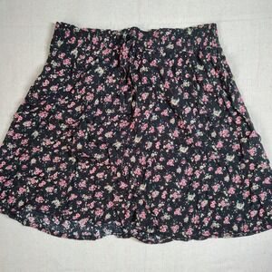 So Qut Black Floral Print Mini Skirt Size S Elastic Waist Drawstring y2k boho